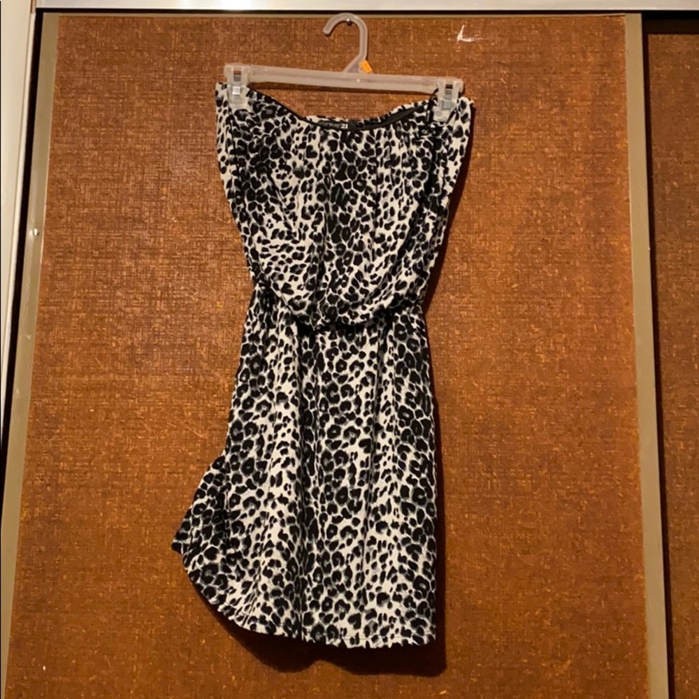 Strapless leopard party dress